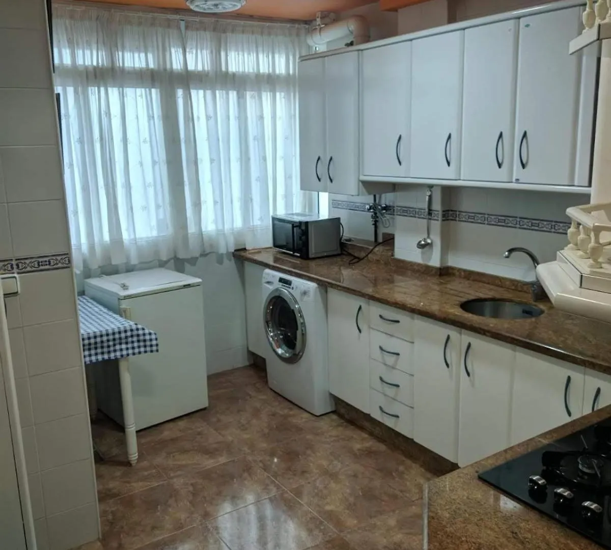 Bonito, Comodo Y Acogedor Piso En Malaga/Nice, Comfortable And Cozy Apartment In Malaga Spain