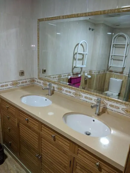 Bonito, Comodo Y Acogedor Piso En Malaga/Nice, Comfortable And Cozy Apartment In Malaga