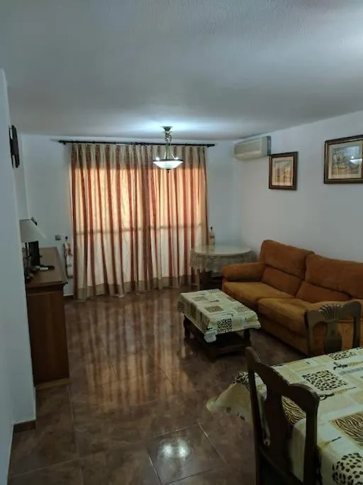 Bonito, Comodo Y Acogedor Piso En Malaga/Nice, Comfortable And Cozy Apartment In Malaga